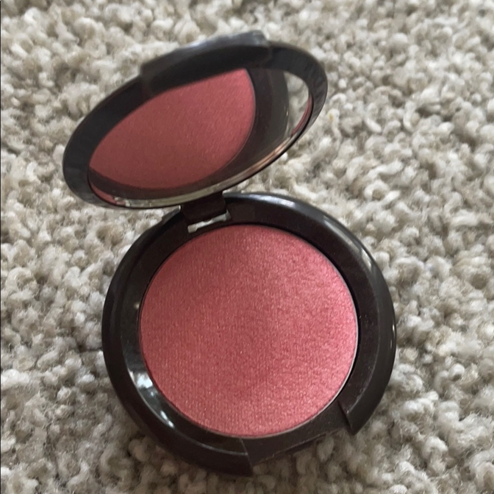 NEW ❤️ BECCA Shimmering Luminous Blush CAMELLIA